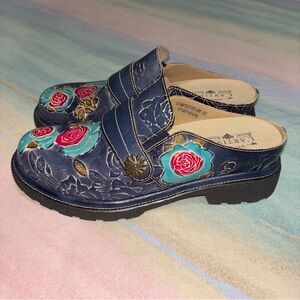 Spring Step L'artiste Blue and Red Mules with floral Artistic design Size 40